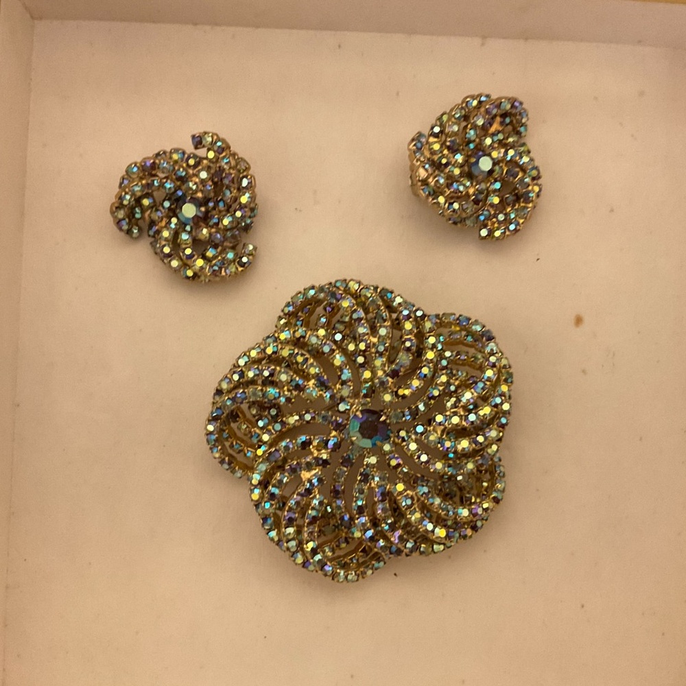 Elegant Gold and Silver Crystal Brooch and Earring Set